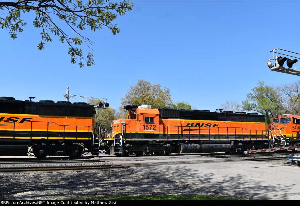 BNSF 1572